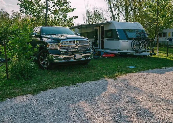 Badacsony キャンプ場 *